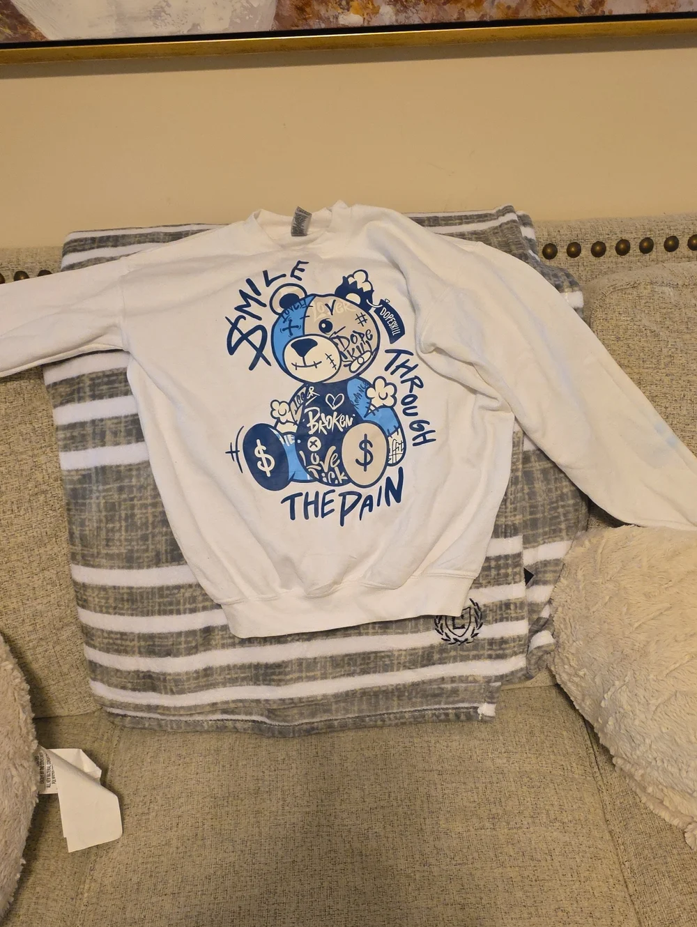 White Kids' Graphic Sweatshirt with Blue Bear Design